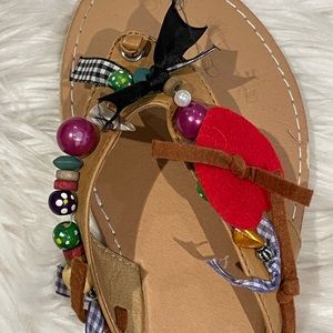 IL MONDO RIBBON BOW HEART SANDAL GREEK SANDAL. SZ 8. Runs small. NIB